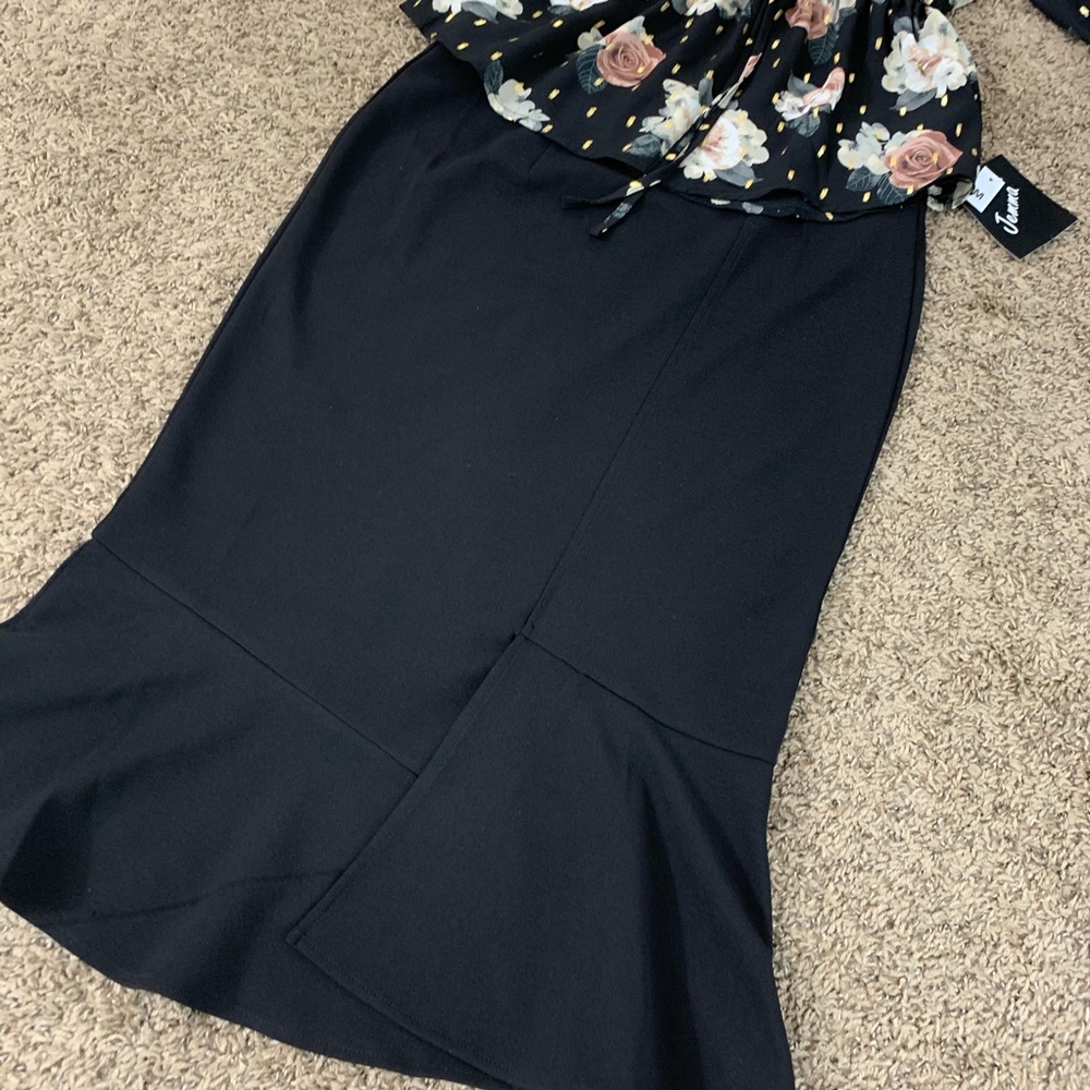 *SOLD*Black asymmetrical ruffle skirt